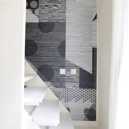 Budget By Hi5- Mini Apartamento